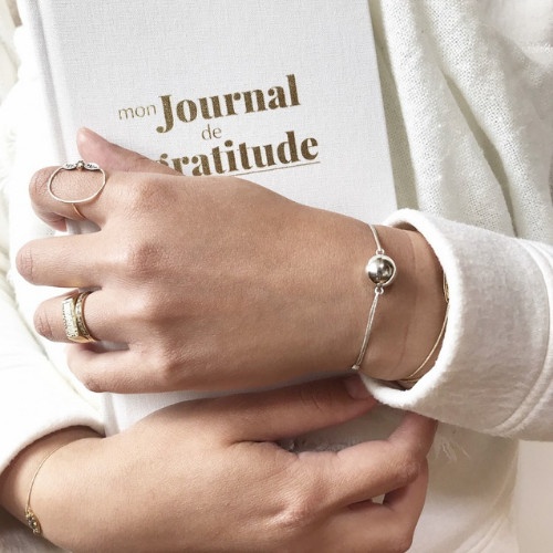 Essence 2025 open bangle