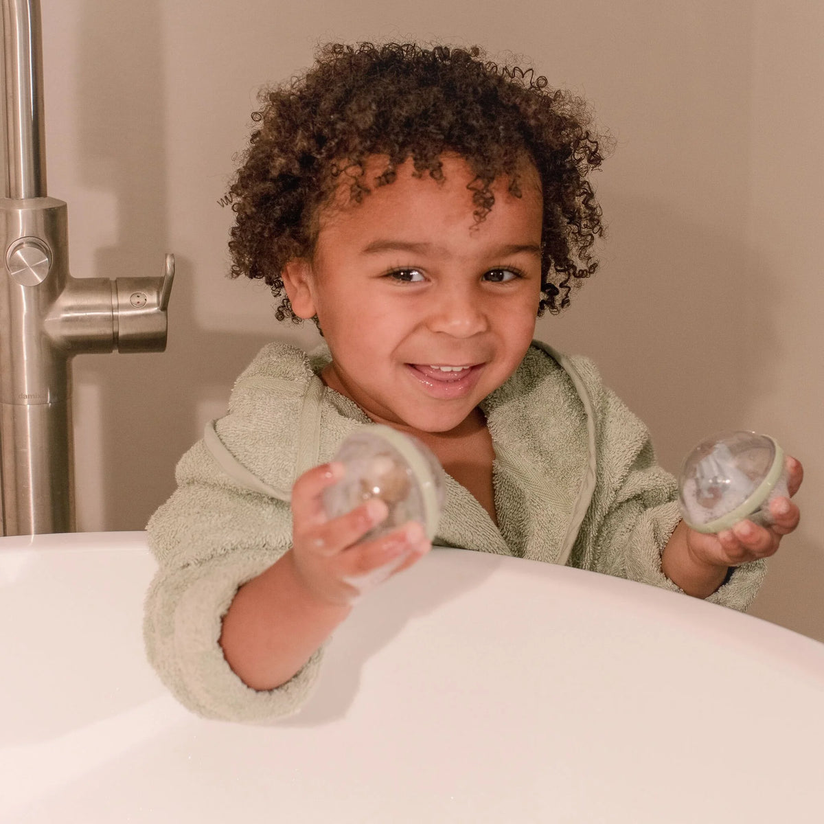 Bath Rotating Balls | Safari Friends