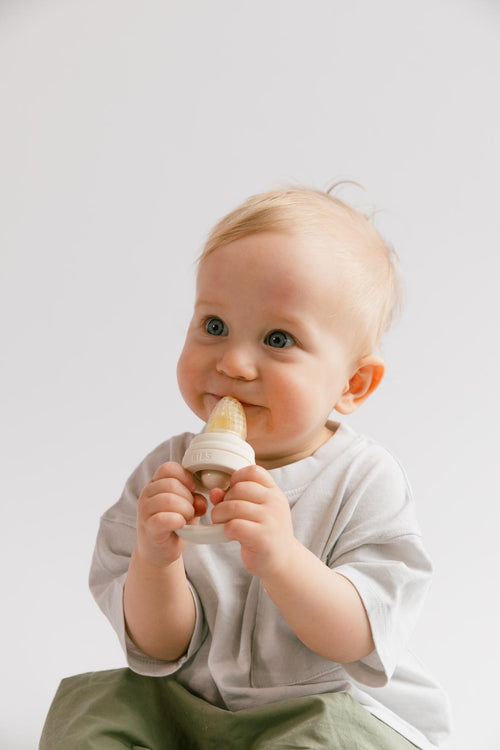Bibs Baby Feeder