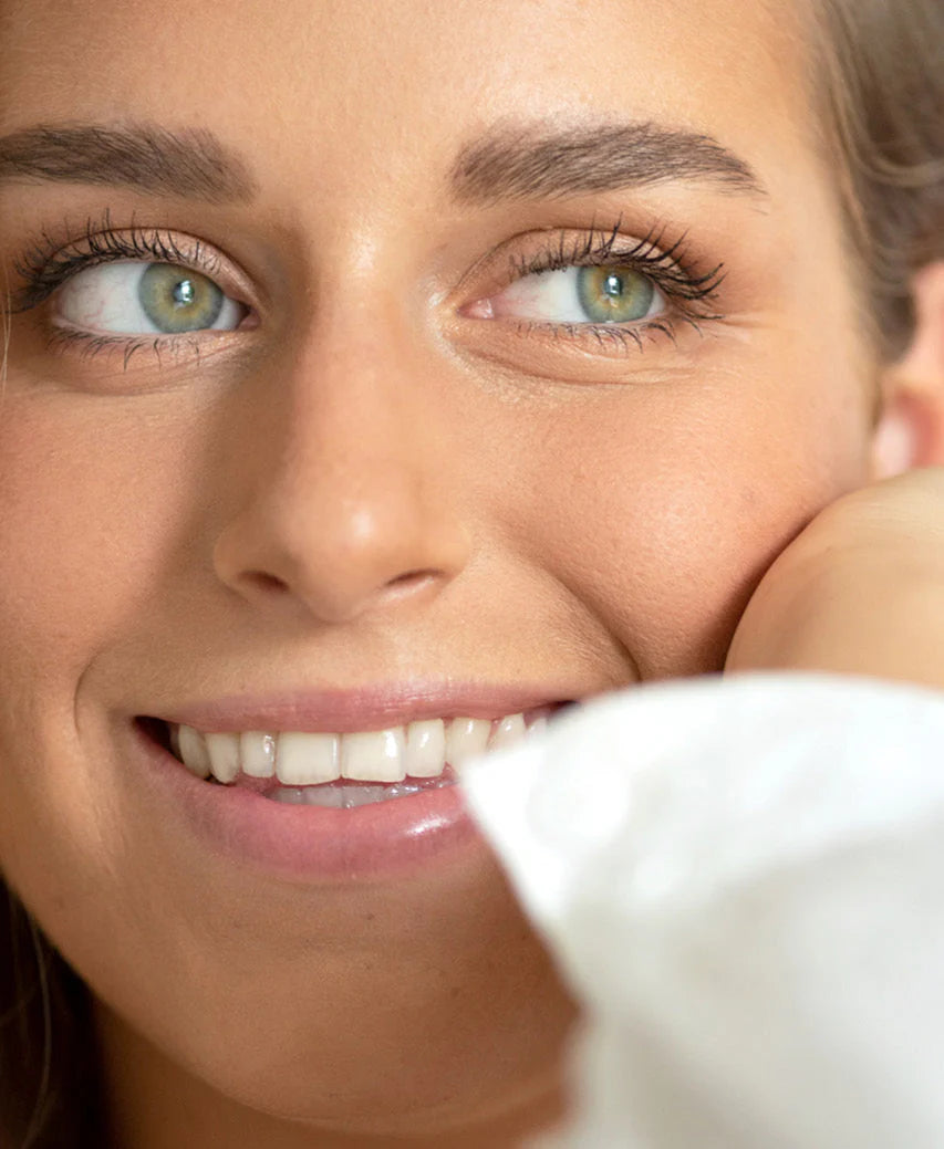 Natural Almond Mascara - Black