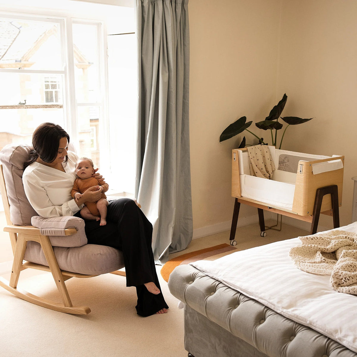 Hera Bedside Crib with Mattress