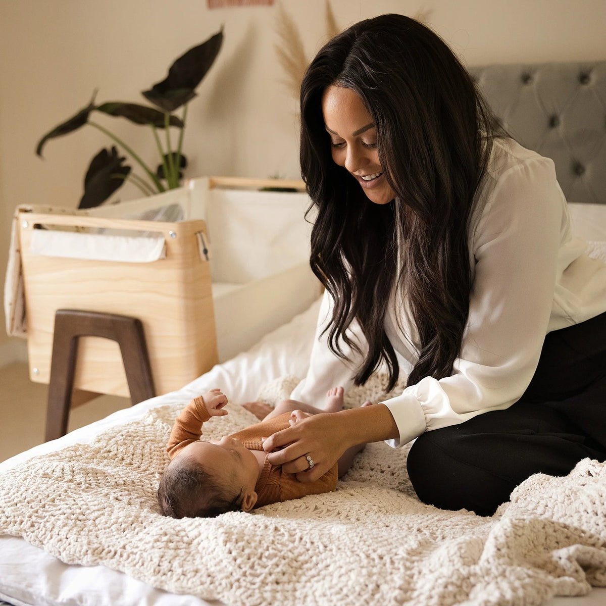Hera Bedside Crib with Mattress
