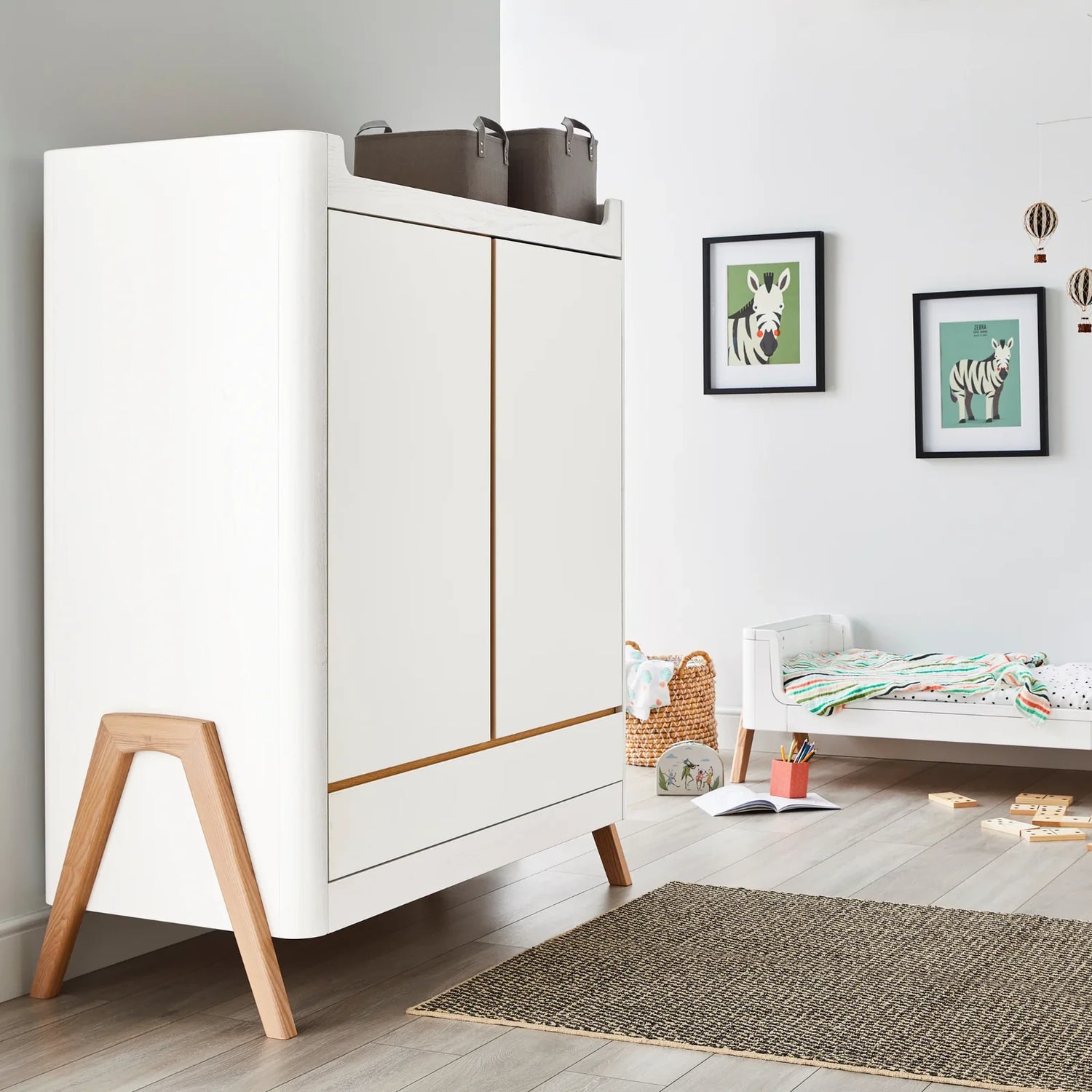 Hera Wardrobe White & Natural