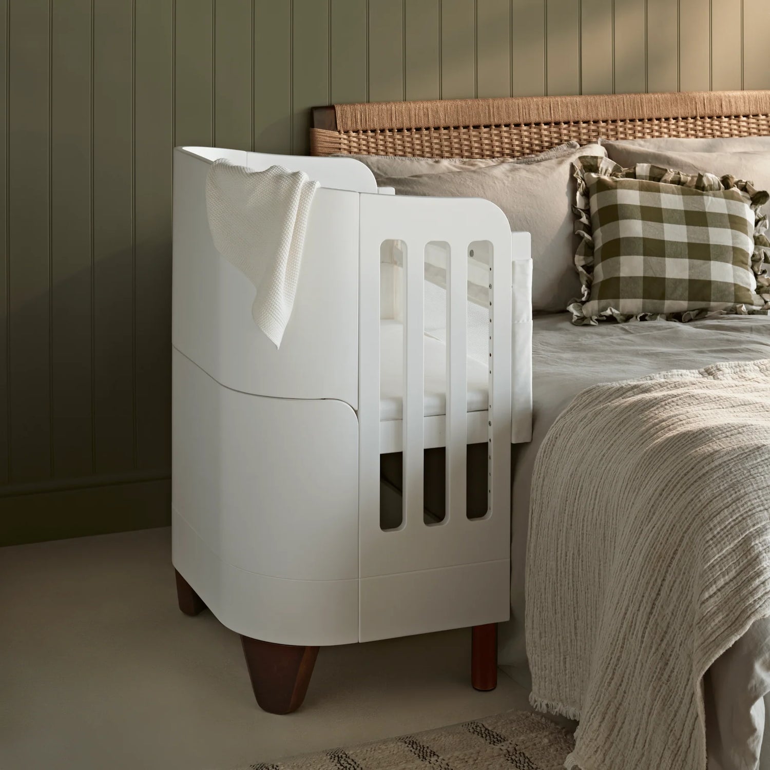 Serena All-in-One Set - White/Walnut