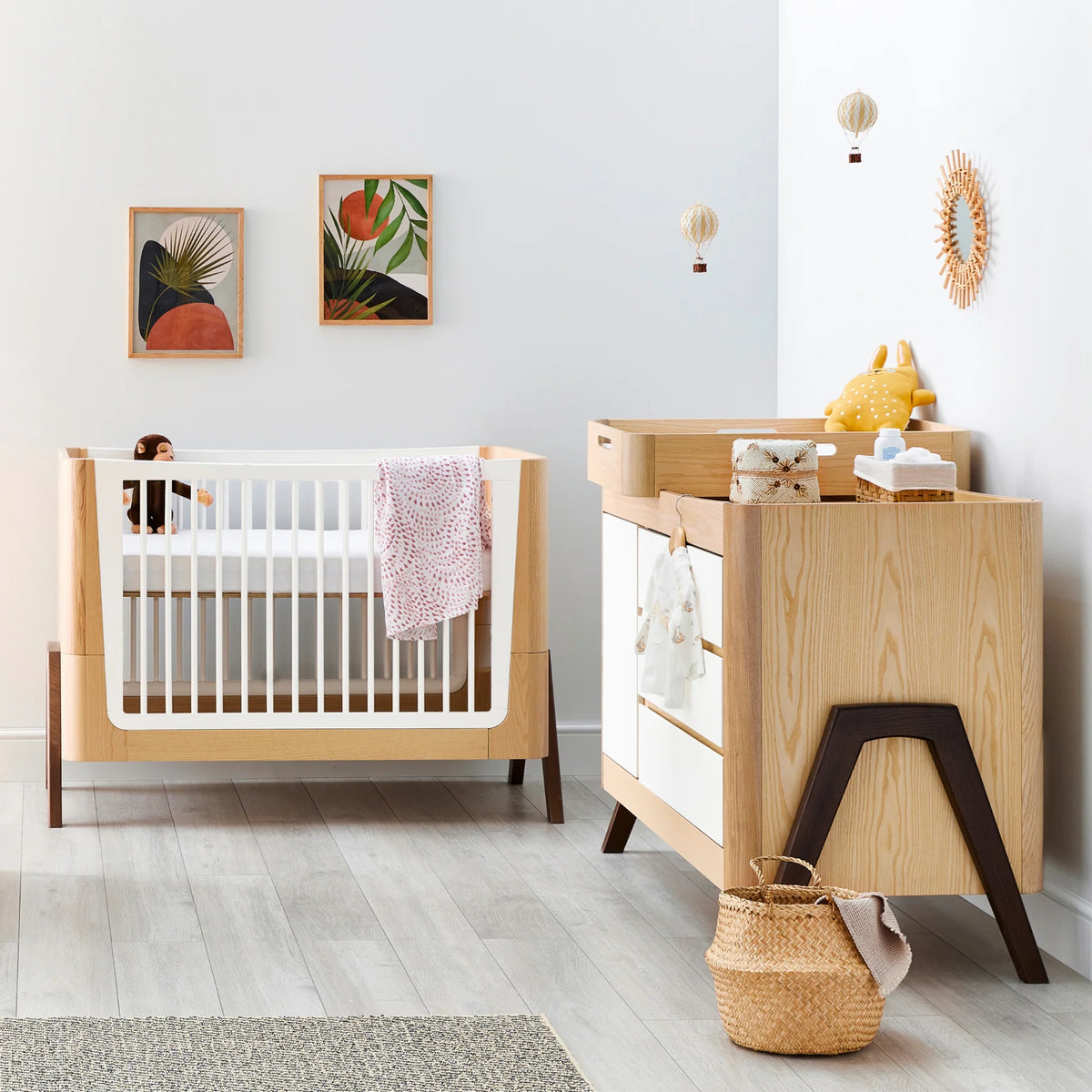 Hera Dresser Scandi White & Natural