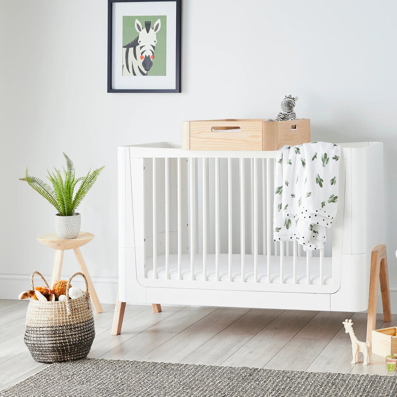 Hera 2 Piece Set - Cot & Dresser - Scandi White/Natural