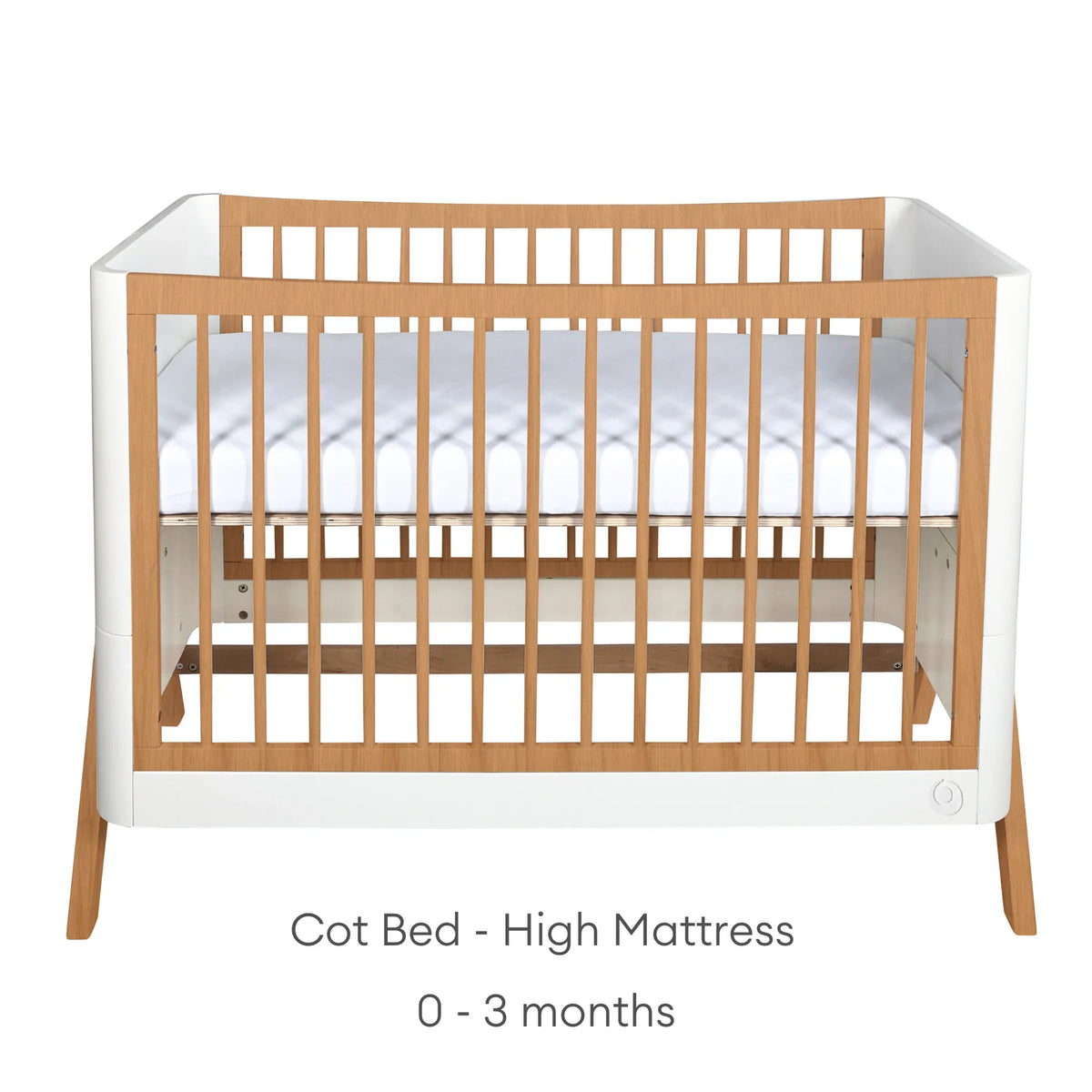 Gaia Hera 'Studio Edit' Two Piece Set (Cot & Dresser) - White/Oak