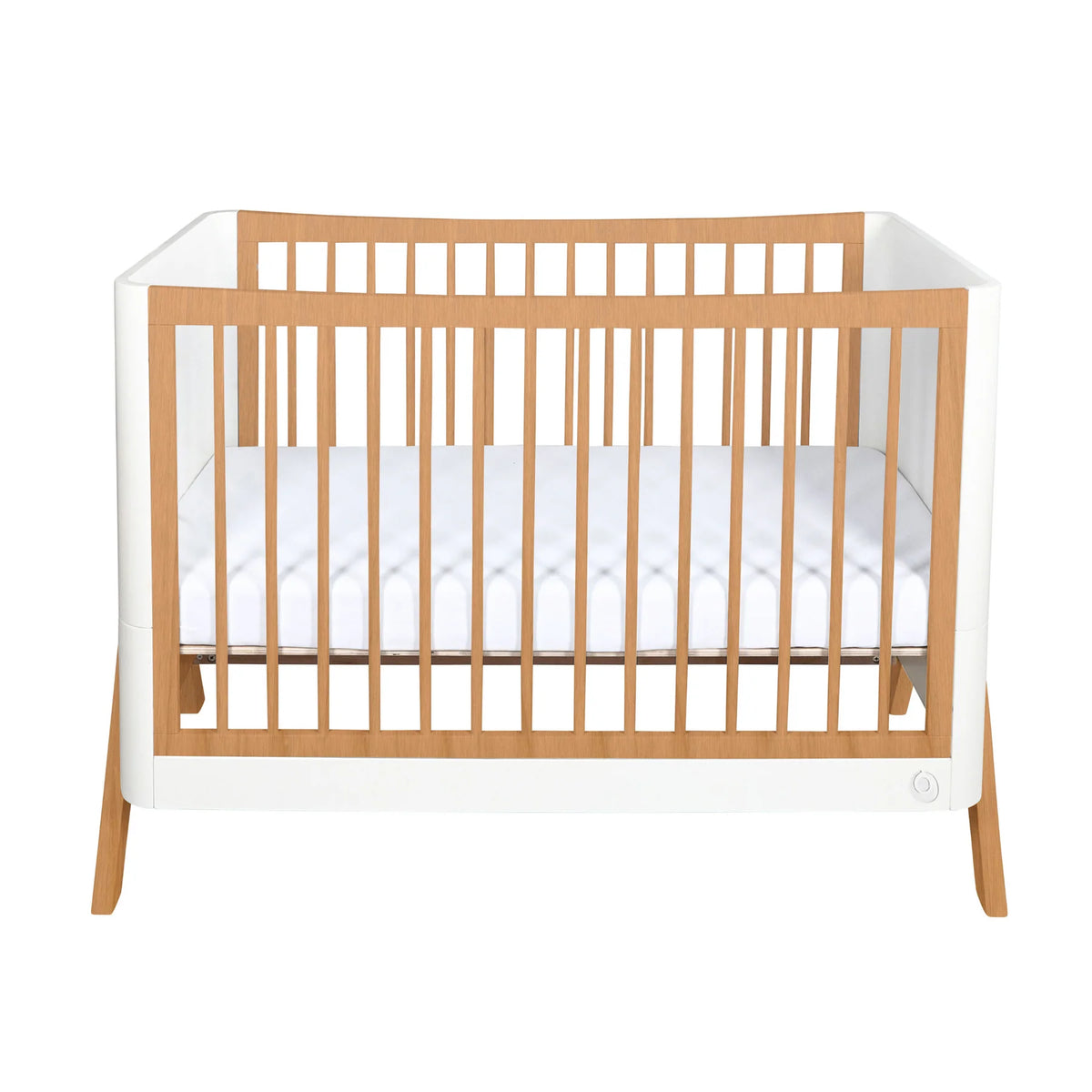 Gaia Hera 'Studio Edit' Two Piece Set (Cot & Dresser) - White/Oak