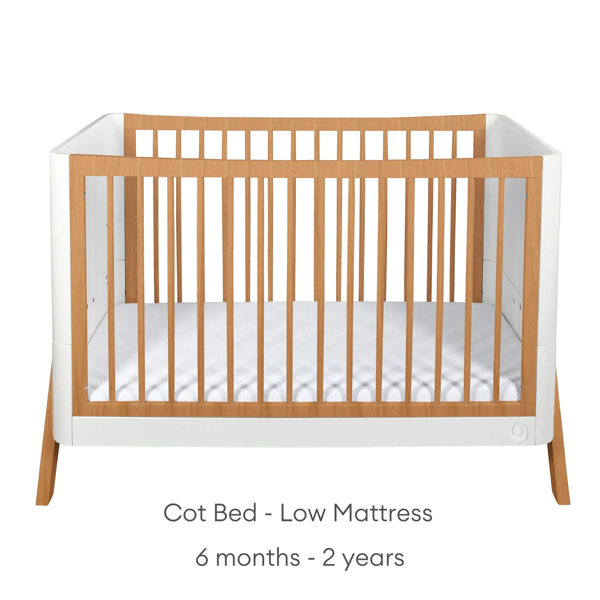Gaia Hera 'Studio Edit' Two Piece Set (Cot & Dresser) - White/Oak