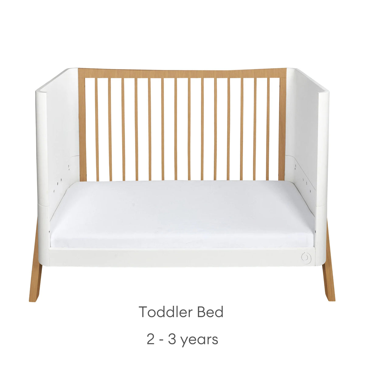 Gaia Hera 'Studio Edit' Two Piece Set (Cot & Dresser) - White/Oak