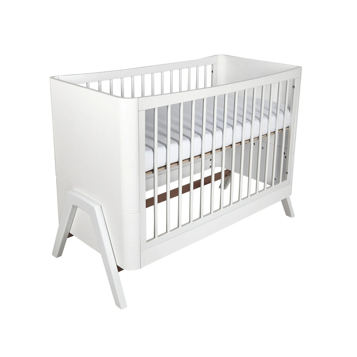 Gaia Hera 'Studio Edit' Two Piece Set (Cot & Dresser) - White/White