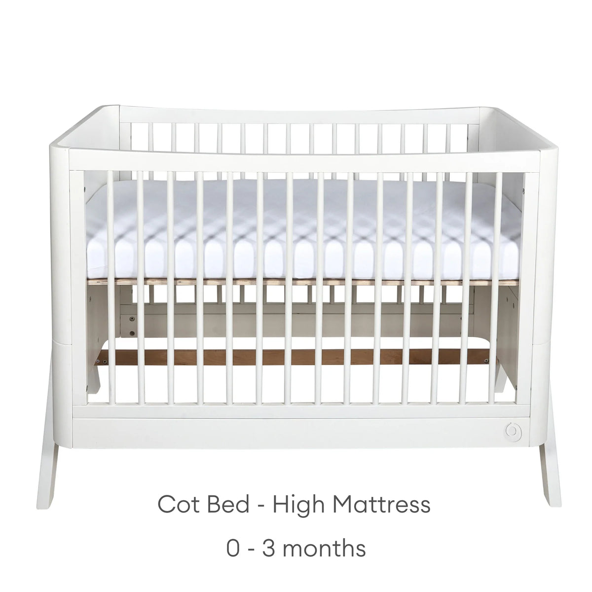 Gaia Hera 'Studio Edit' Two Piece Set (Cot & Dresser) - White/White