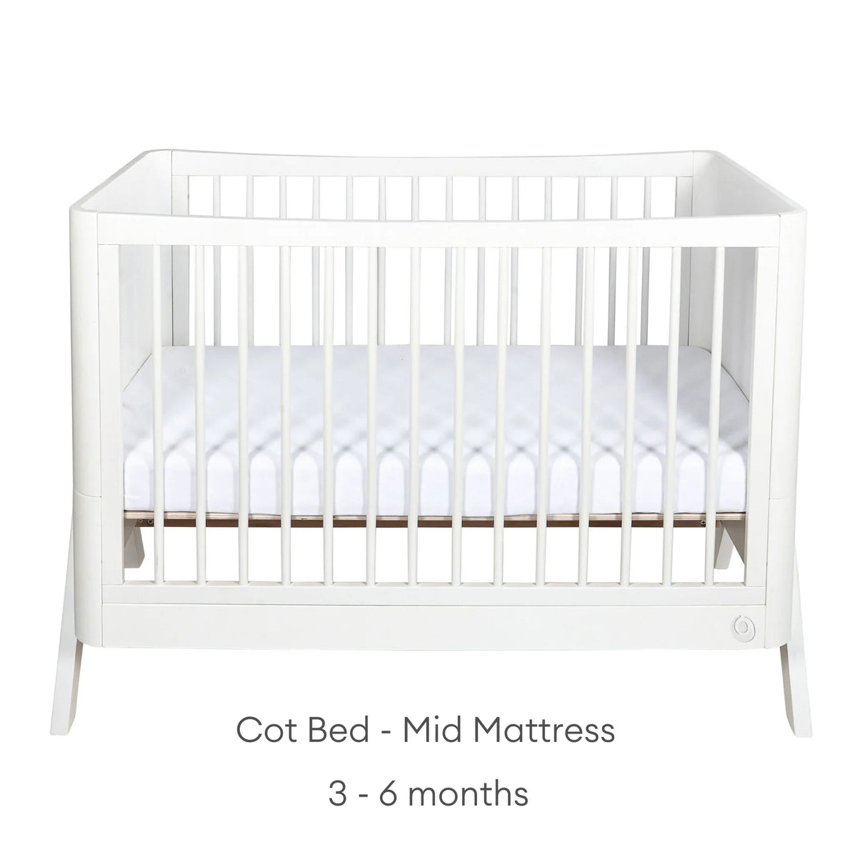 Gaia Hera 'Studio Edit' Two Piece Set (Cot & Dresser) - White/White