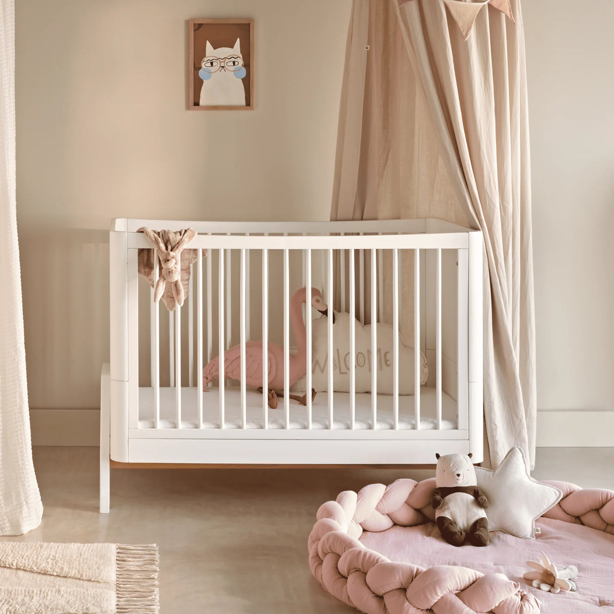 Gaia Hera 'Studio Edit' Two Piece Set (Cot & Dresser) - White/White