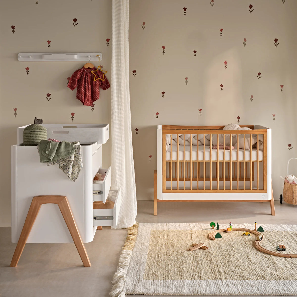 Gaia Hera 'Studio Edit' Two Piece Set (Cot & Dresser) - White/Oak