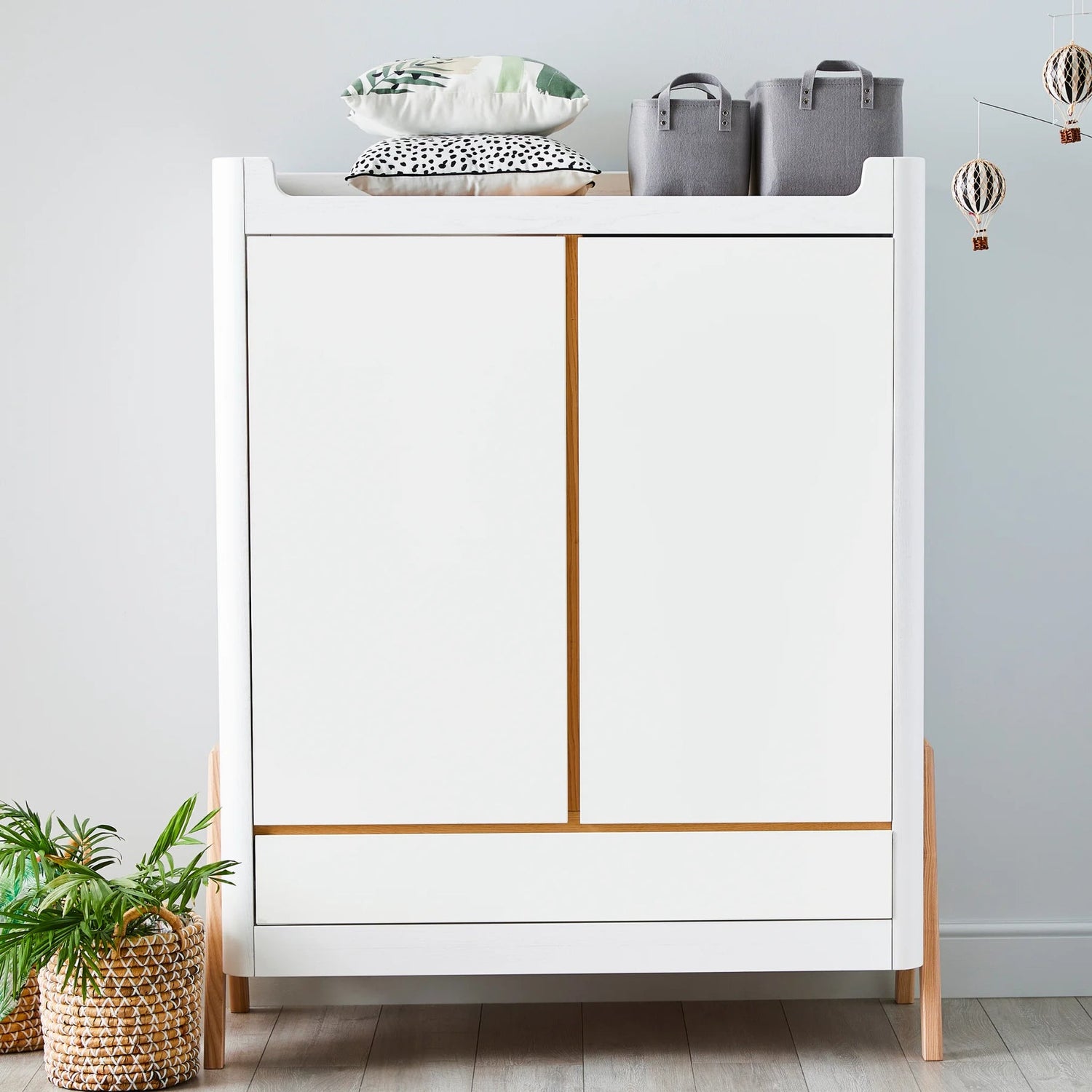 Hera Wardrobe White & Natural