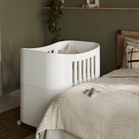 Serena Mini Cot Bed White/Natural