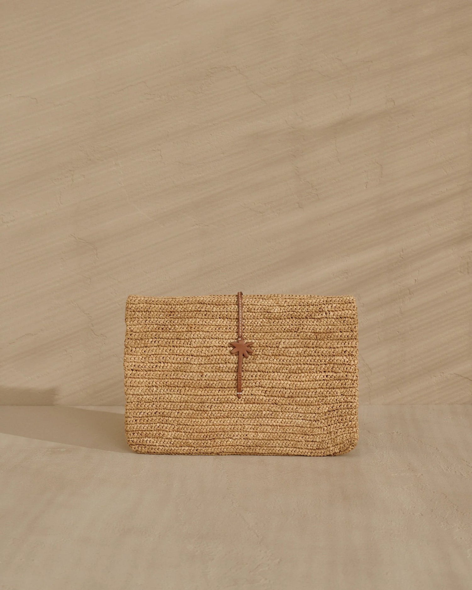Raffia Clutch Leather Palm Tan