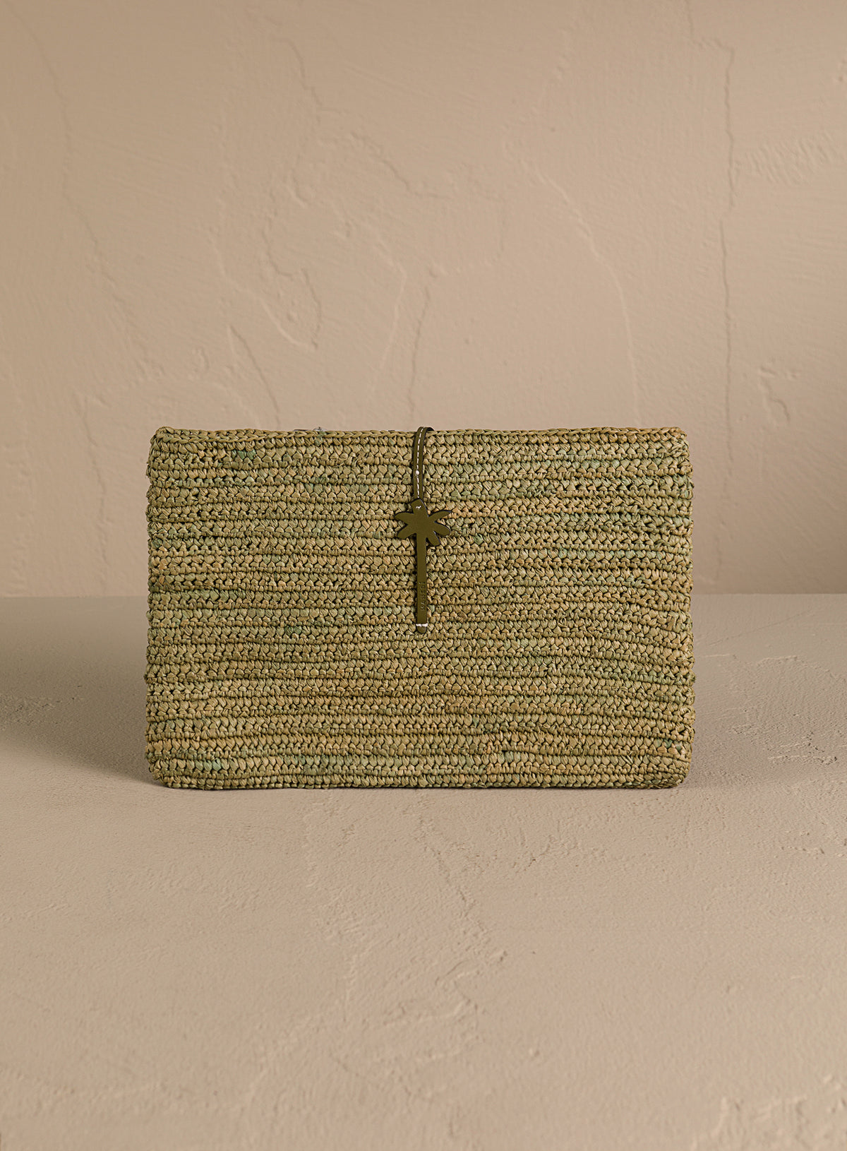 Raffia Clutch Leather Palm Green