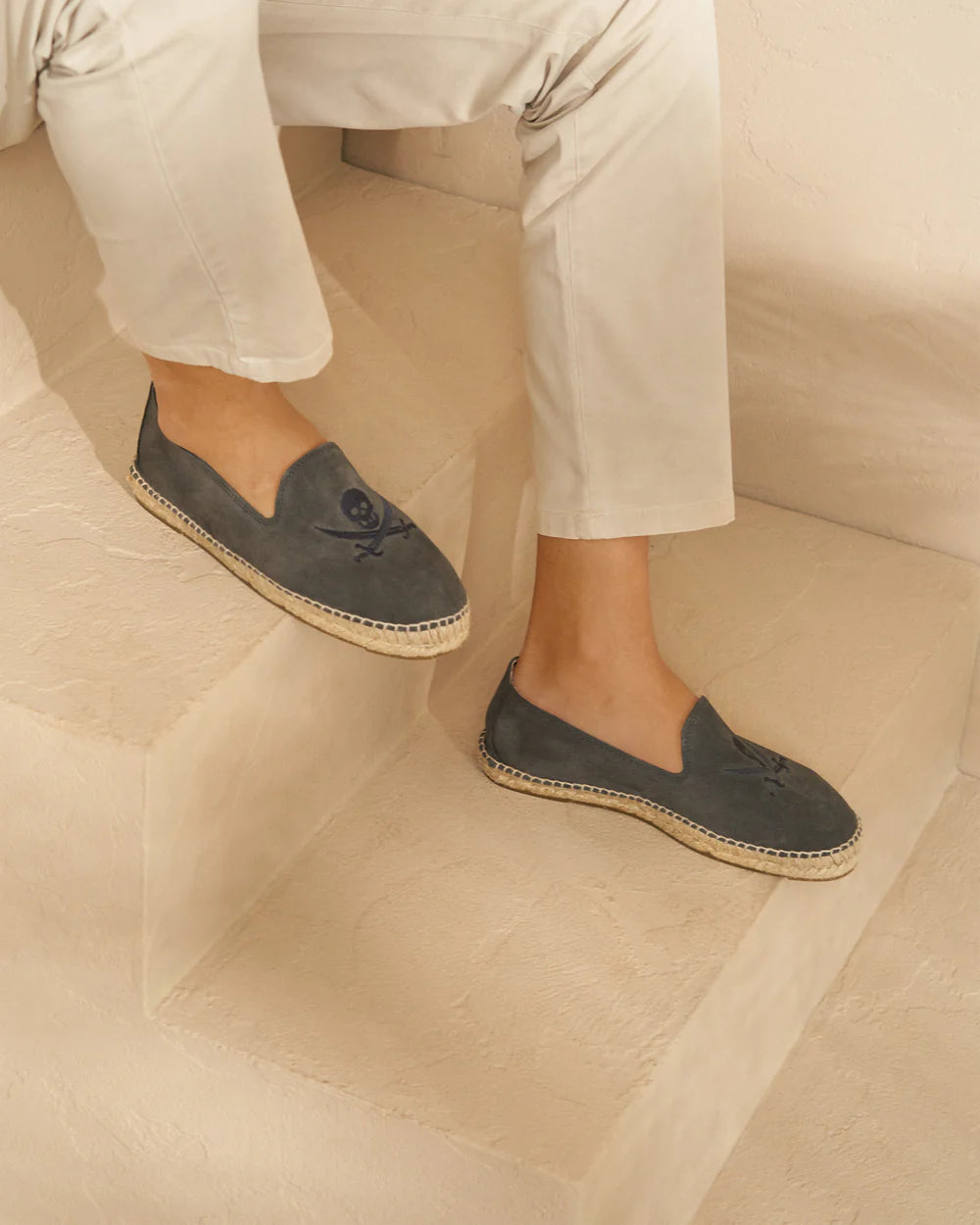 Men's Suede Flat Espadrilles - Carbon Grey & On Tone Skull