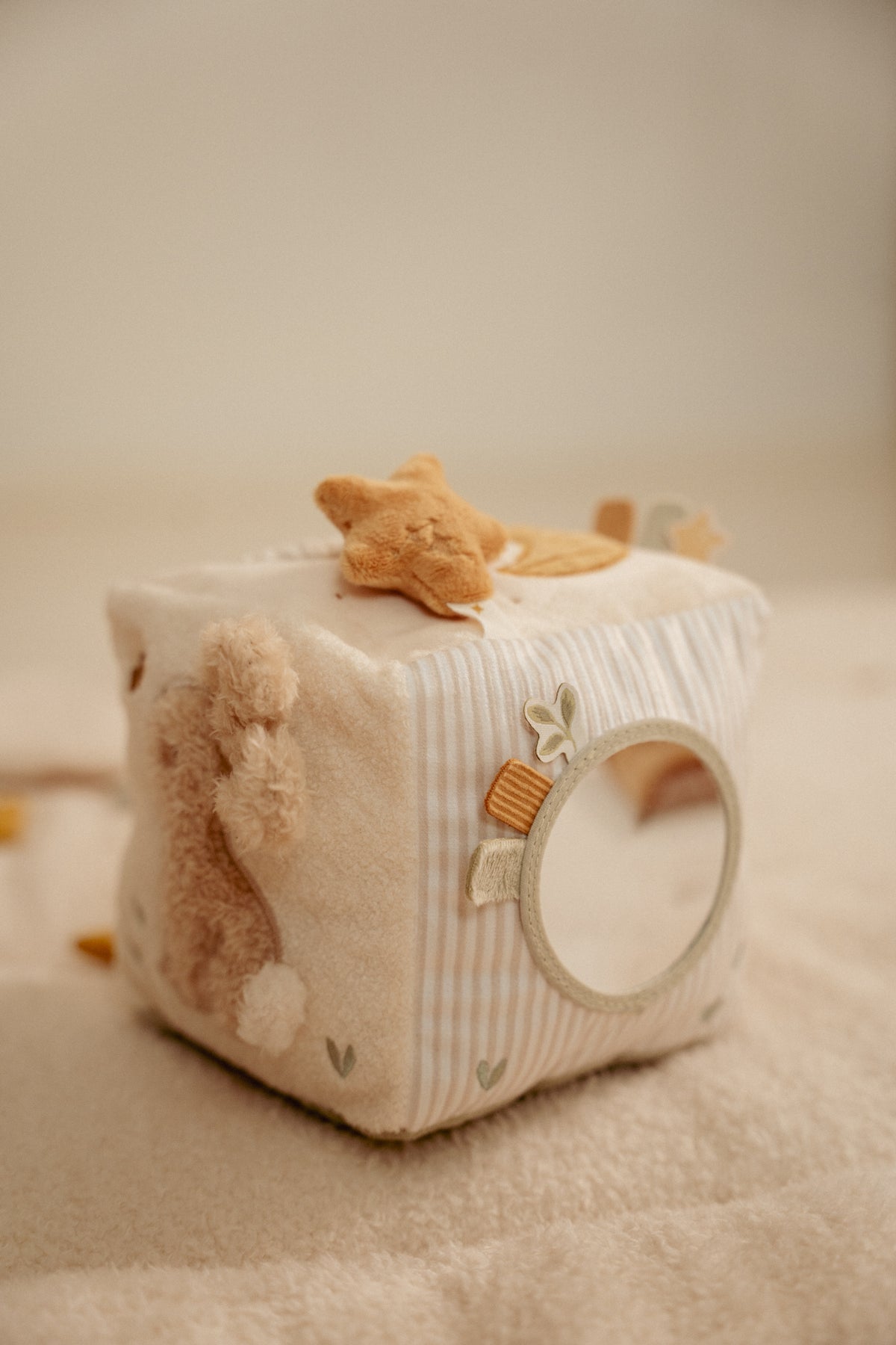 Soft Activity Cube - Newborn Naturals