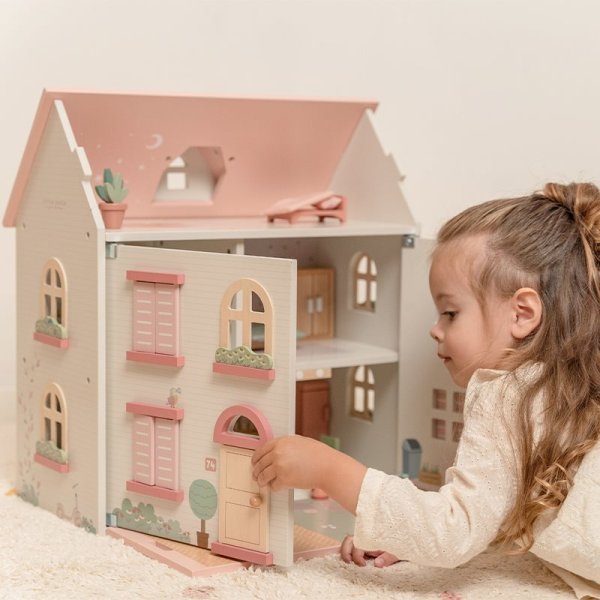 Wooden dollhouse Medium