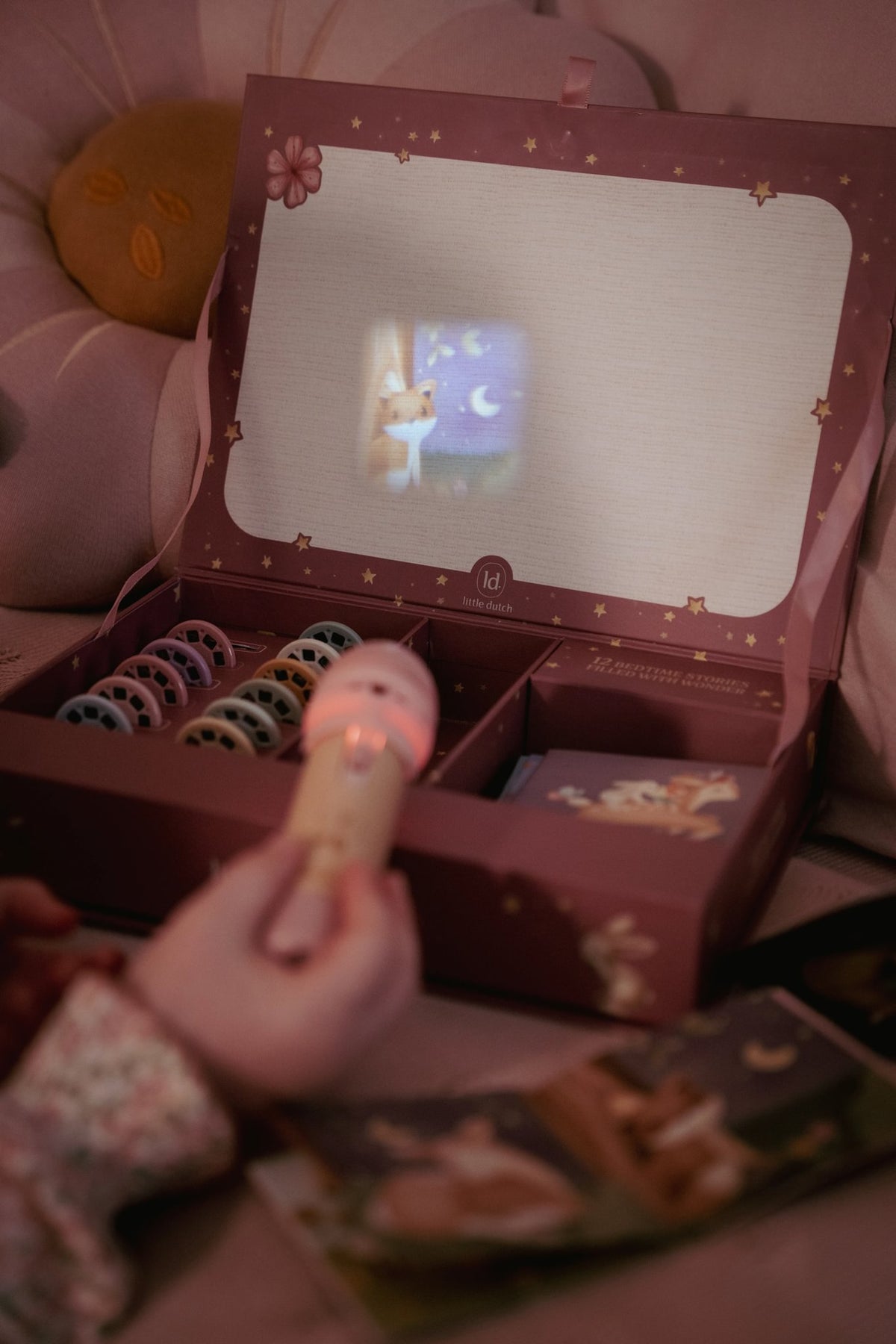 Stories Projector Torch - Pink