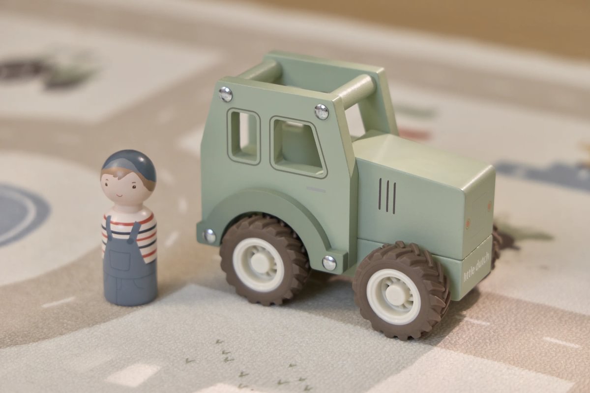 Wooden Tractor FSC