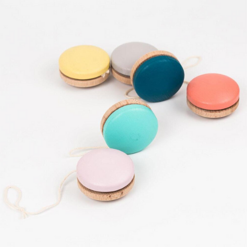 Wooden Yoyo available in various colours