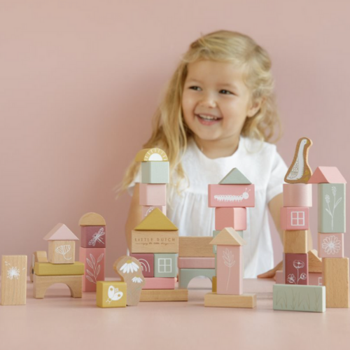 Building blocks in bucket Pink