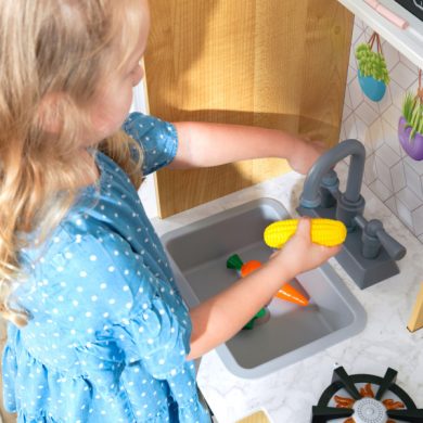 Fresh Harvest Play Kitchen 10065